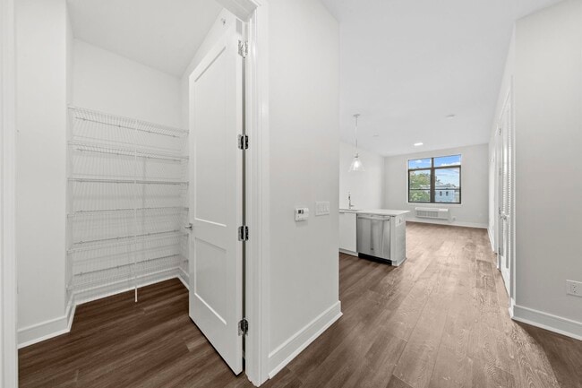Building Photo - 121 34th St