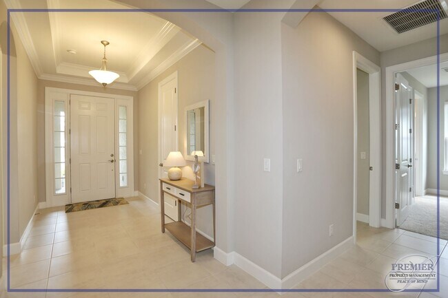 Building Photo - GORGEOUS POOL HOME - GATED - RESORT STYLE ...