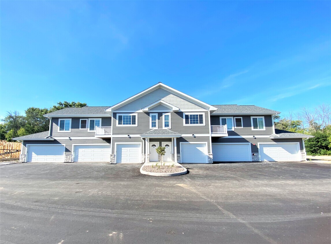 Trail View Village Apartments Apartments in Waterford, WI