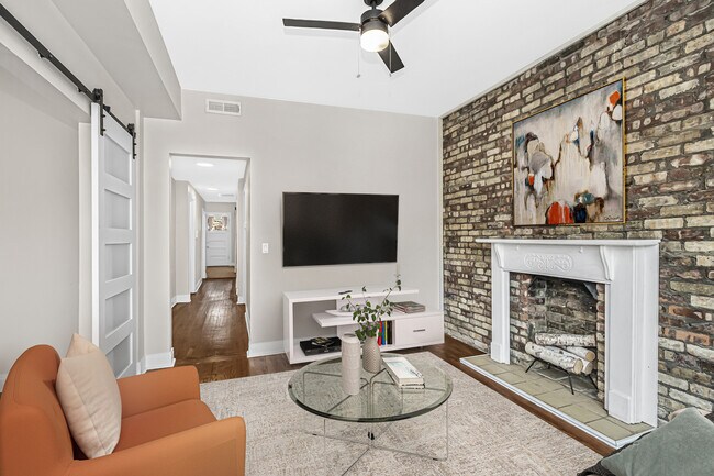 Foto del edificio - 1341 W Foster Ave