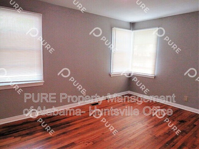 Building Photo - 903 Crestline Rd NW