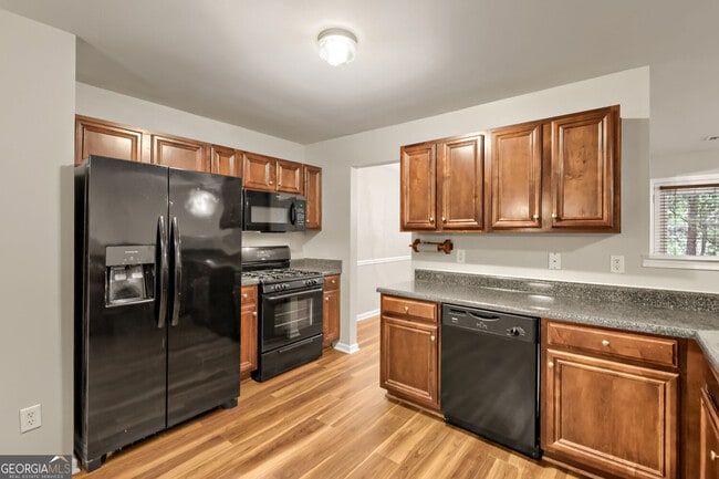 Building Photo - 7157 Laurel Creek Dr