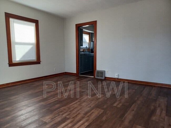 Foto del edificio - 7522 Van Buren Ave