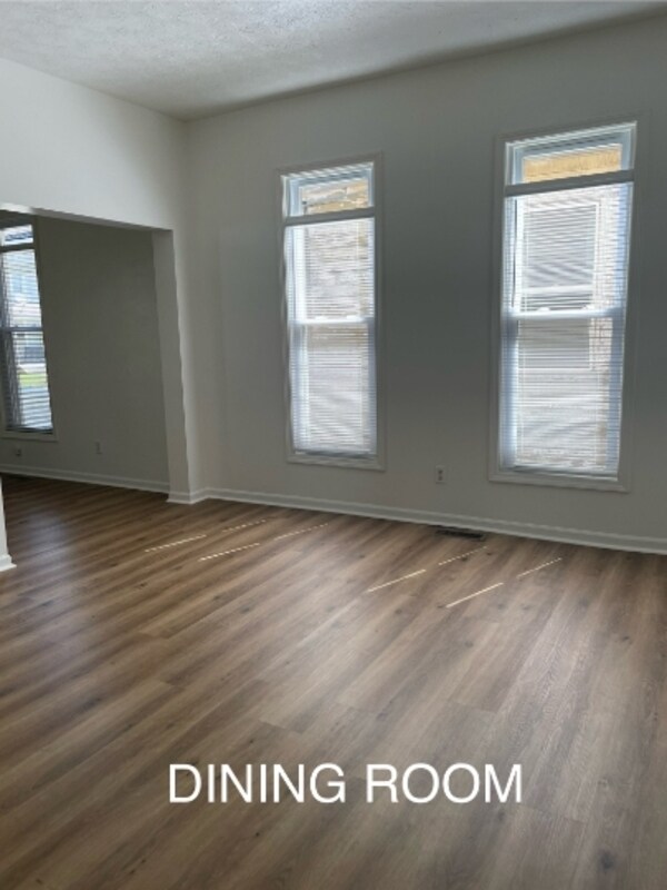 Foto del edificio - 219 E 13th St