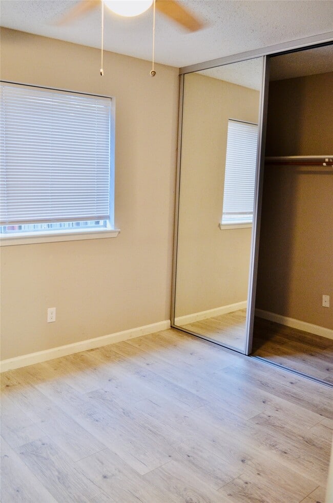 Building Photo - 10506 Saddlehorn Trail
