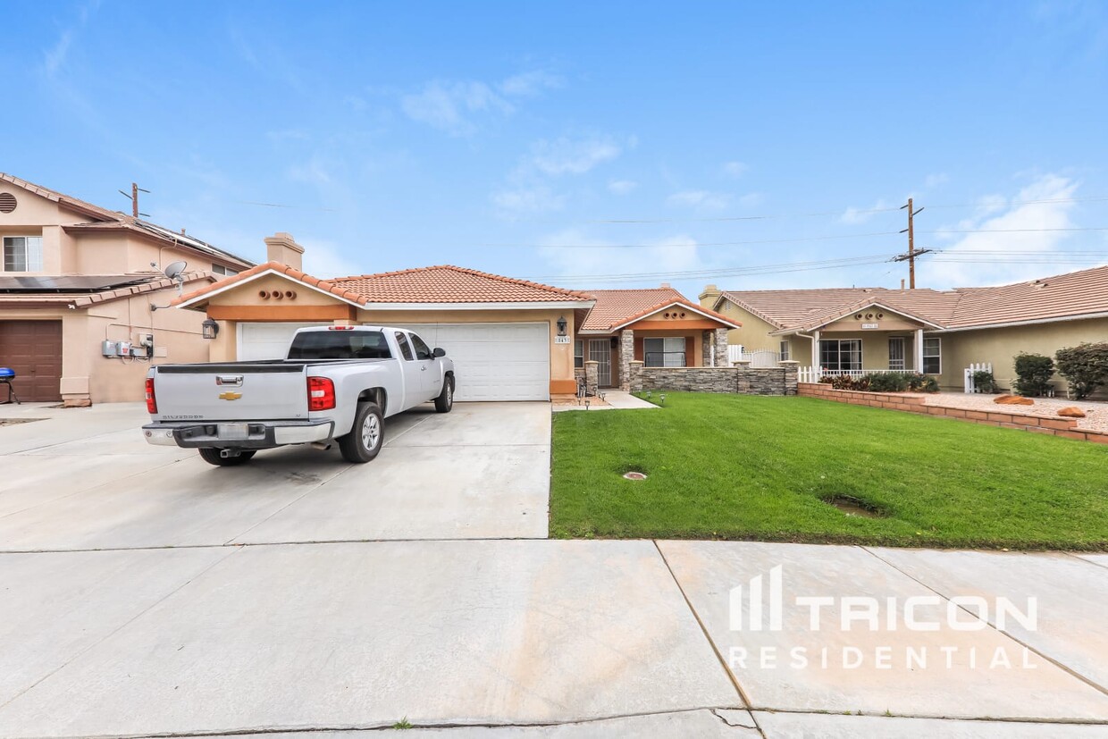 Foto principal - 843 Pike Dr