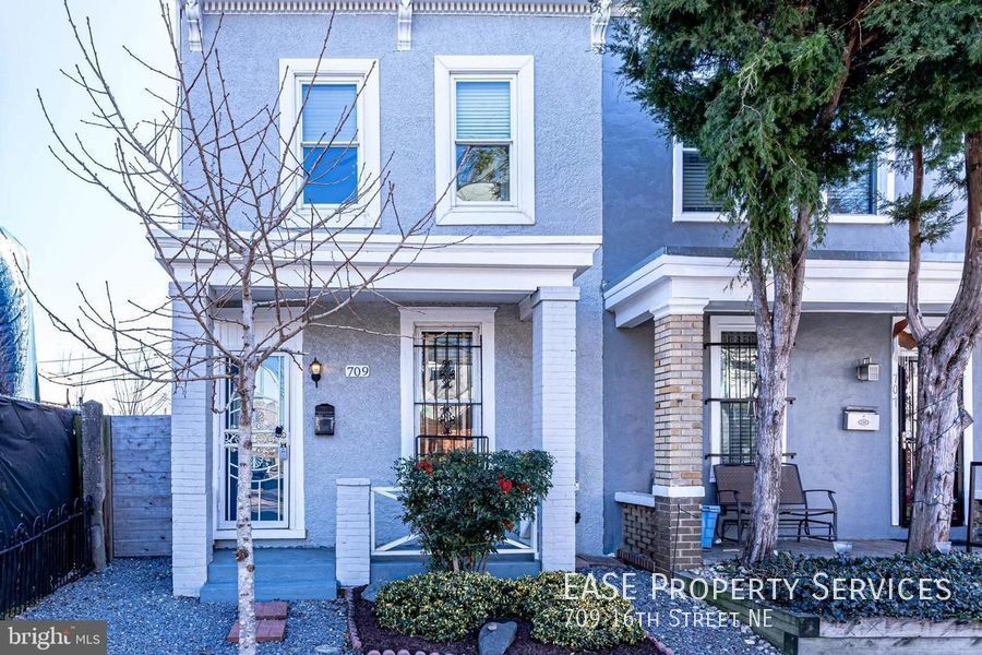 Primary Photo - 709 16th St NE
