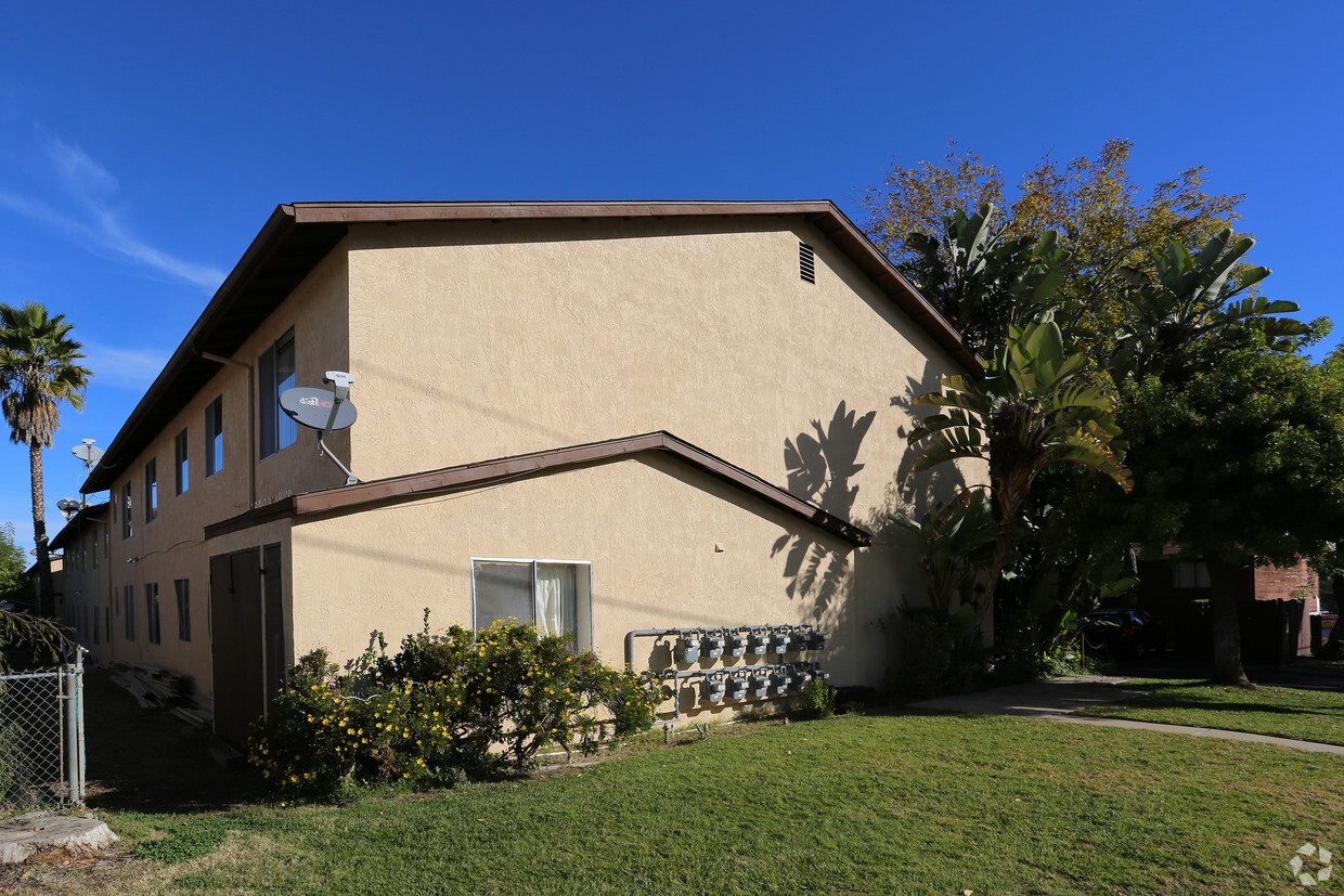 Building Photo - Grove Top