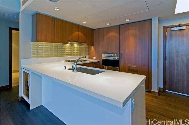 Building Photo - 1555 Kapiolani Blvd