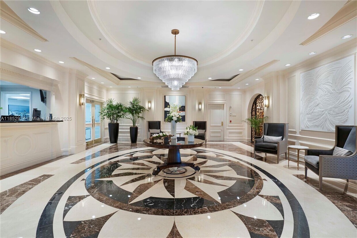 Foto principal - 3400 SW 27th Ave