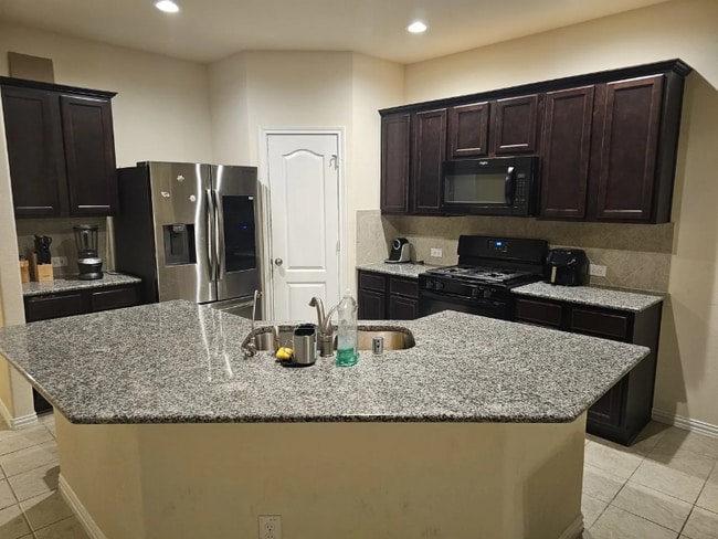 Foto del edificio - 4803 S Richwood Dr