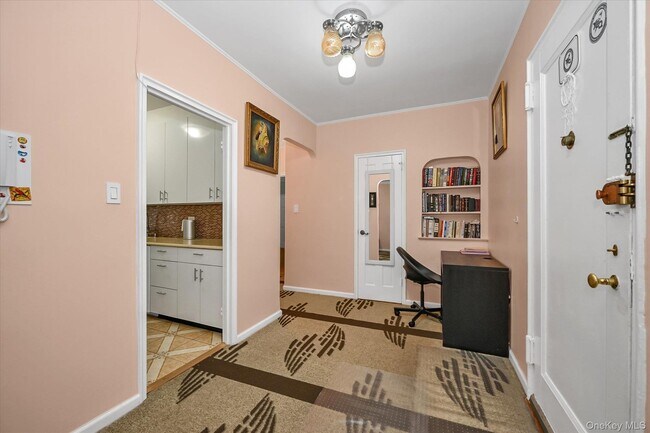 Foto del edificio - 99-41 64th Ave