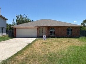Building Photo - 1902 Wright Way