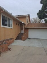 Building Photo - 2 Carefree Ln