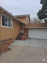Building Photo - 2 Carefree Ln