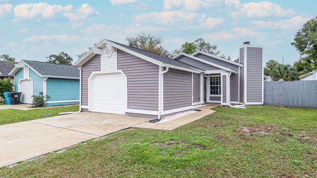 Building Photo - 5412 Lewiston St