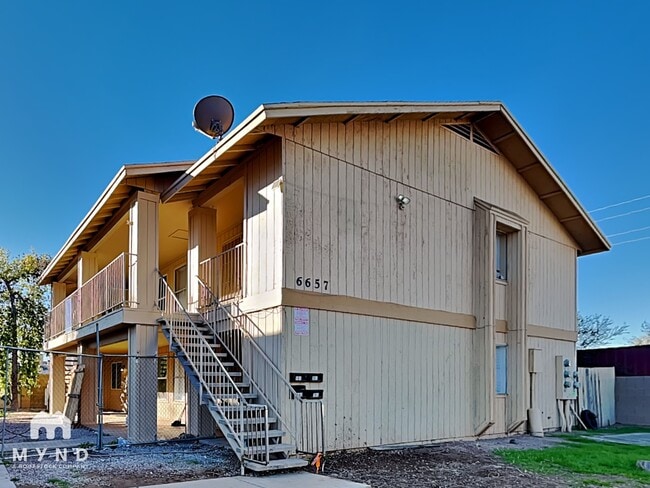 Building Photo - 6657 W Ocotillo Rd