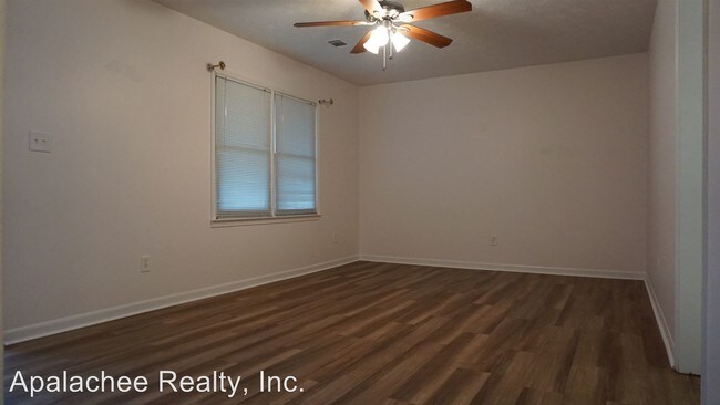 Building Photo - 2 br, 1 bath House - 133 West New Street