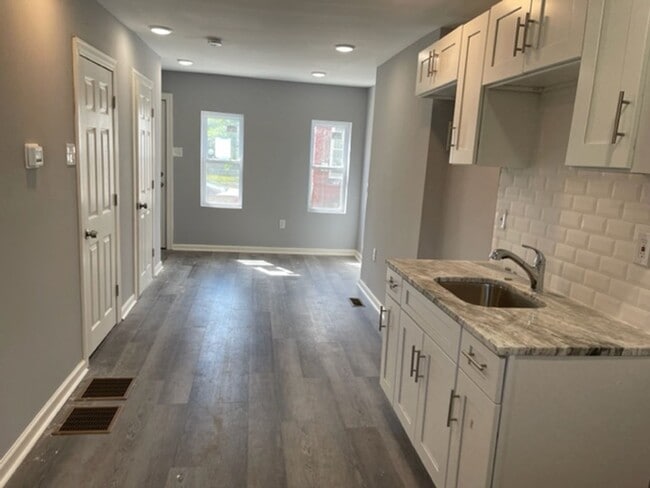 Building Photo - Anika Homes 2 Bedroom