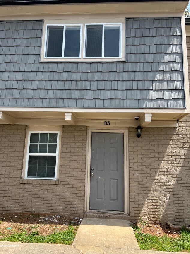 Foto principal - 2604 Campbellton Rd SW