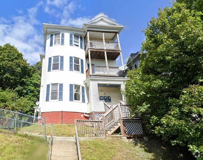 Building Photo - 17 Upsala St