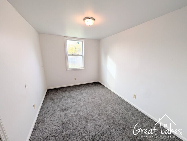 Building Photo - 311-313 Drexel