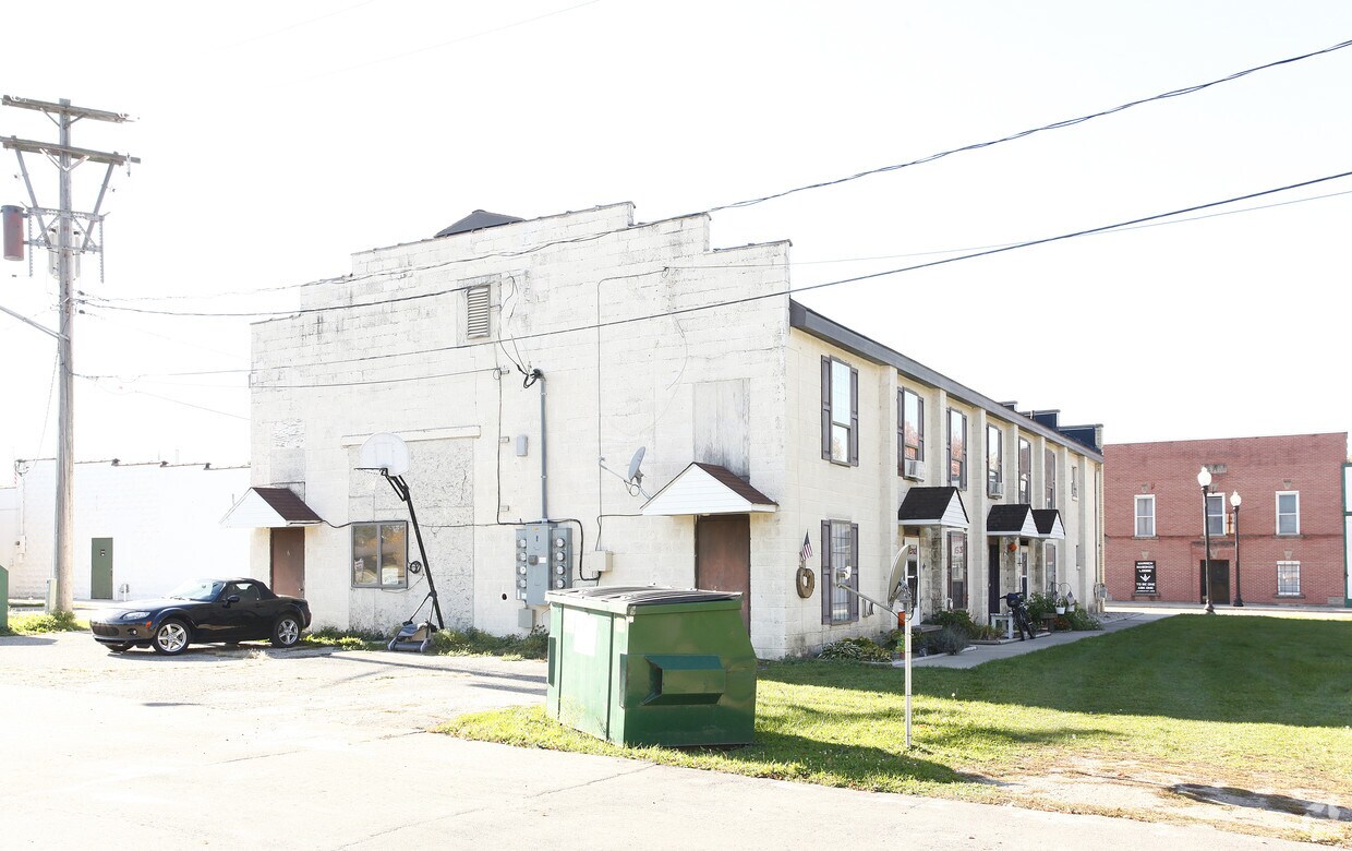 108 4th St, Coleman, MI 48618 Apartments in Coleman, MI