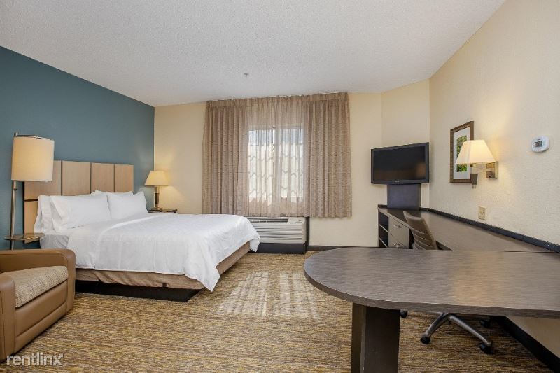 Primary Photo - 1 br, 1 bath Condo - 11001 Oakmont St