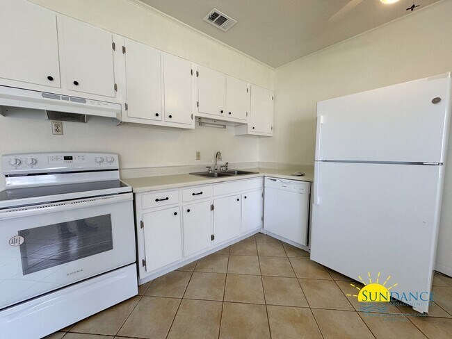 Building Photo - Charming 1-Bed, 1-Bath Home in Fort Walton...