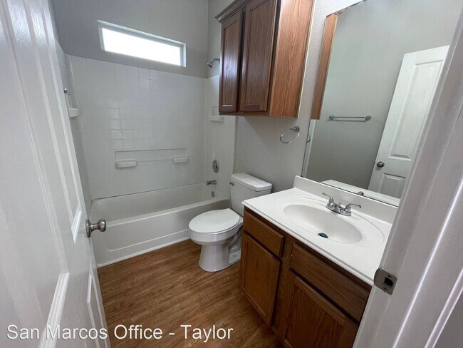 Building Photo - 3 br, 2 bath House - 564 Slippery Rock