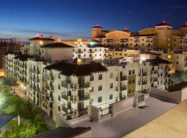 Building Photo - AMLI Dadeland