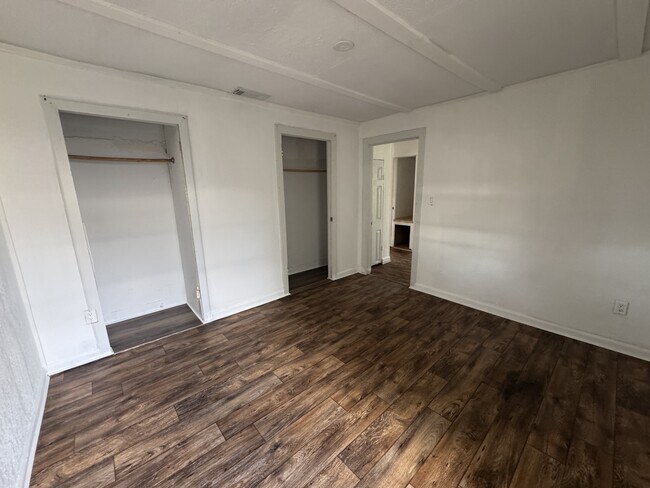 Foto del edificio - 403 E North St