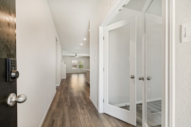 Building Photo - 9511 Bonito Falls Dr