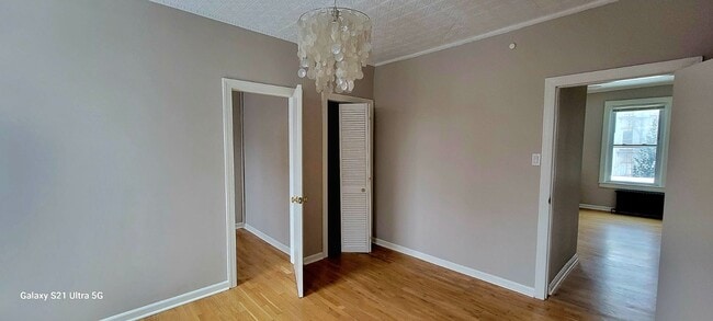 Building Photo - 677 Leonard St