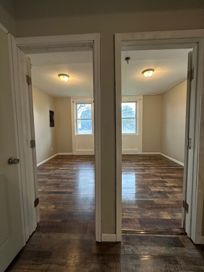 Bedrooms - 125 W Morris St