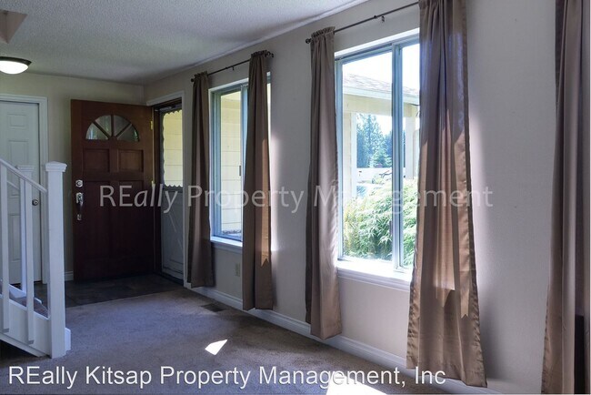Foto del edificio - 6 br, 2.5 bath House - 511 NE Conifer Dr