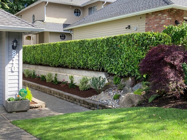 Walkway to front door - 8710 133rd Ave NE