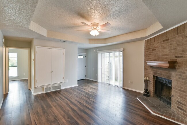 Building Photo - 5912 Tinsley Dr