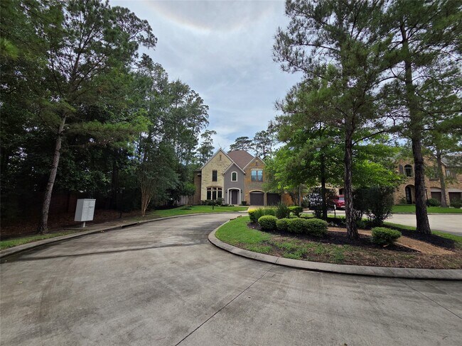 Building Photo - 8803 Van Allen Dr