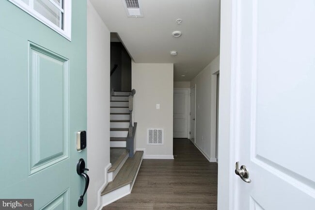 Building Photo - 74 Caswell Dr