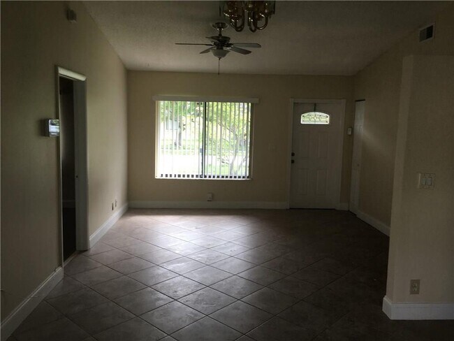 Foto del edificio - 4231 SW 55th Ave