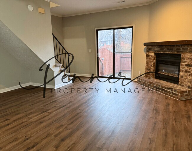 Foto del edificio - 3538 NE Independence Ave