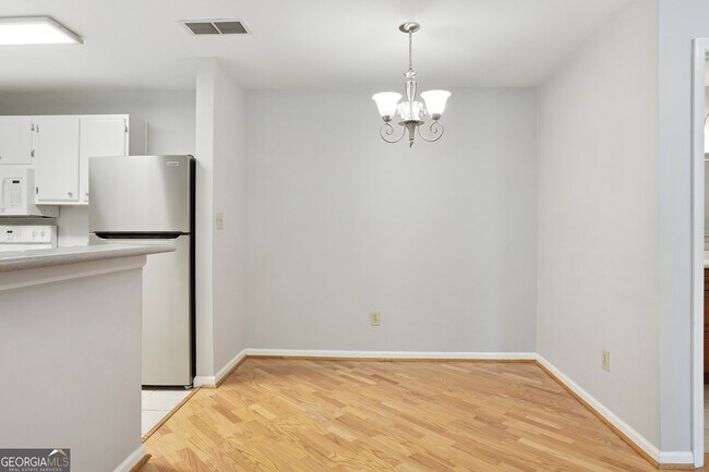 Building Photo - 518 Granville Ct