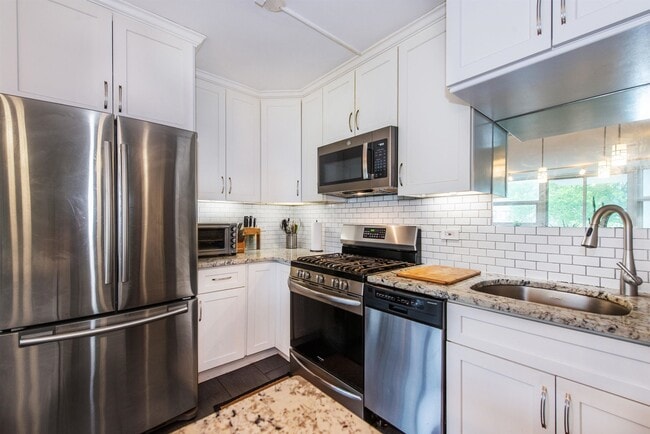 Building Photo - 6050 JFK Blvd E