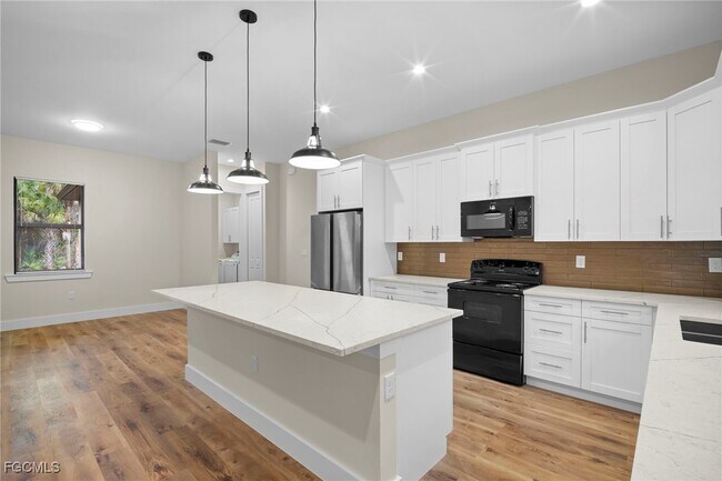 Building Photo - 3244 32nd Ave SE