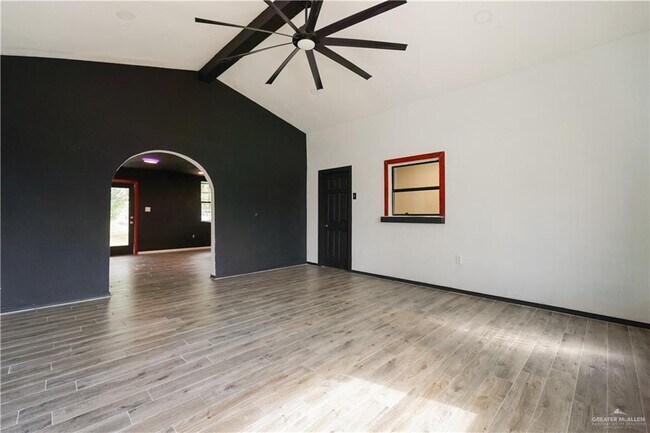 Foto del edificio - 3903 E Lopez Dr