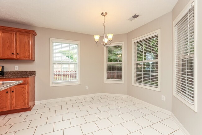Building Photo - 7004 Bridgewater Dr