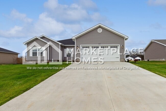 Building Photo - 441 Deluth Dr