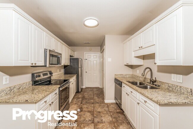 Building Photo - 4025 Cambridge Dr
