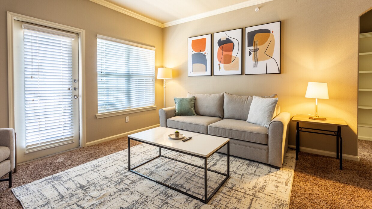 Foto principal - 14117 N Rockwell Ave